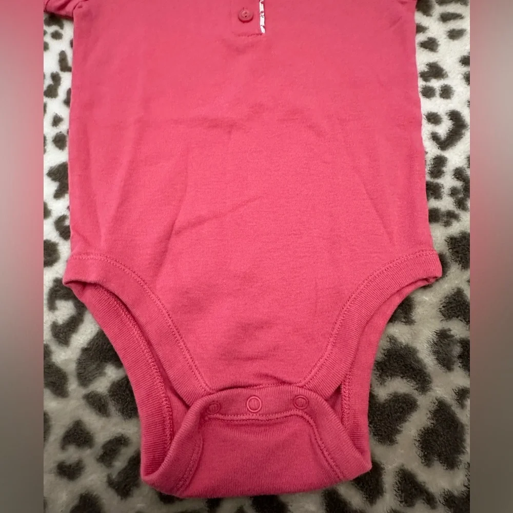 NWOT Old Navy Henley Bodysuit Onesie in Pink Size 12-18 months